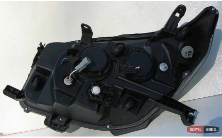 Фары передние Toyota Land Cruiser Prado 150 2009-2013