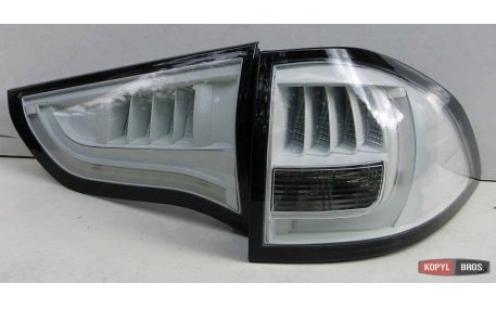 Фонари задние Mitsubishi Pajero Sport