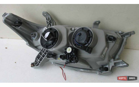 Фары передние Toyota Highlander 2010-2013