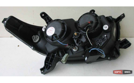 Фары передние Toyota Highlander 2010-2013