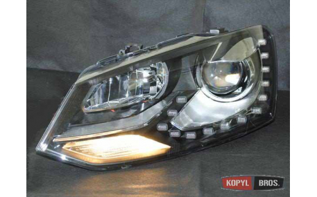 Фары передние Volkswagen Polo Sedan