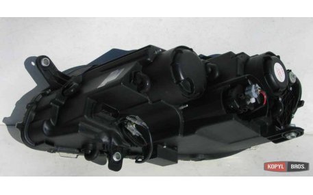 Фары передние Volkswagen Passat B7