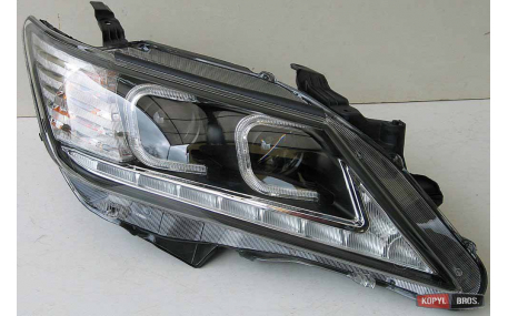 Фары передние Toyota Camry V50