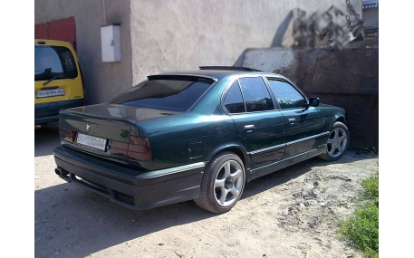 Спойлер BMW E34