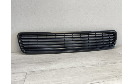 Решетка радиатора AUDI A4 B5