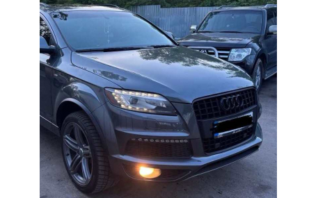 Решетка радиатора AUDI Q7