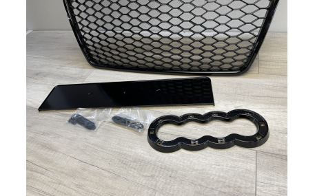 Решетка радиатора Audi A4 B7