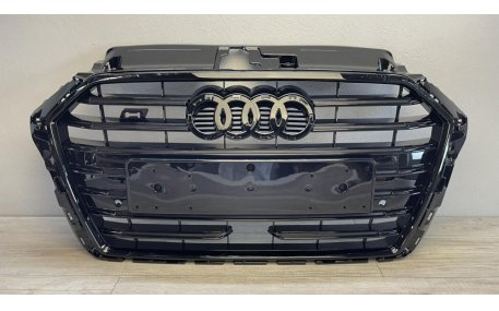 Решетка радиатора AUDI A3 8V 2016-2020