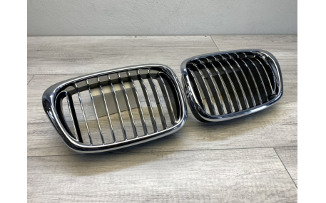 Решетка радиатора BMW 5 (E39)