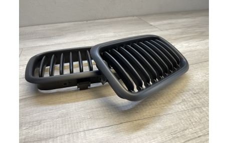 Решетка радиатора BMW E36