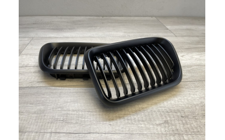 Решетка радиатора BMW E36