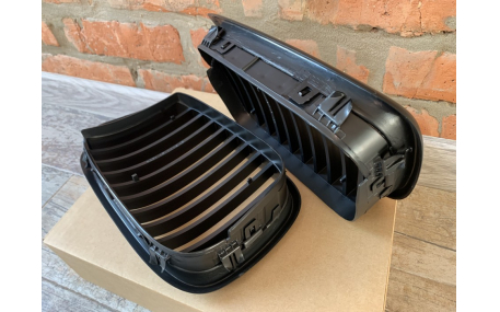 Решетка радиатора BMW 5 (E39)