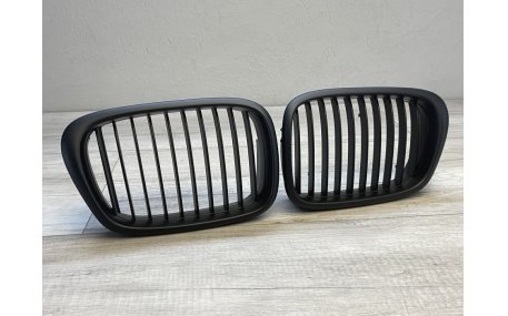 Решетка радиатора BMW 5 (E39)