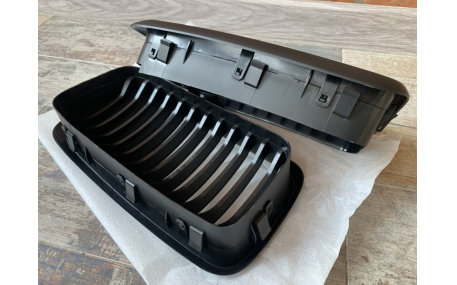 Решетка радиатора BMW E38