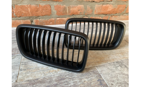 Решетка радиатора BMW E38