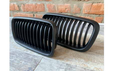 Решетка радиатора BMW E38