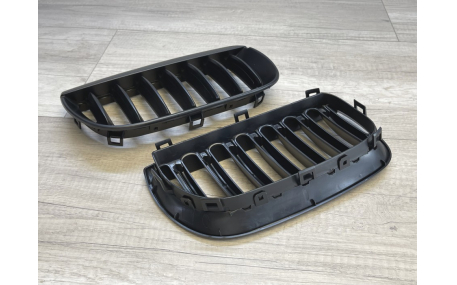 Решетка радиатора BMW X3 E83 2004-2006