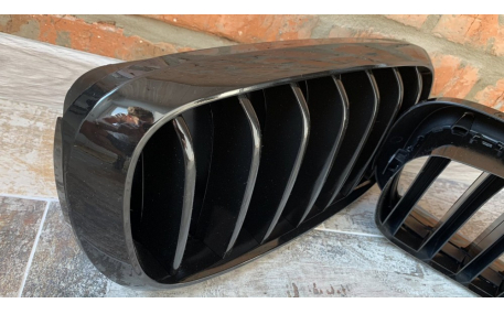 Решетка радиатора BMW X5 (F15)