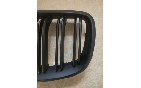 Решетка радиатора BMW X5 (E70)