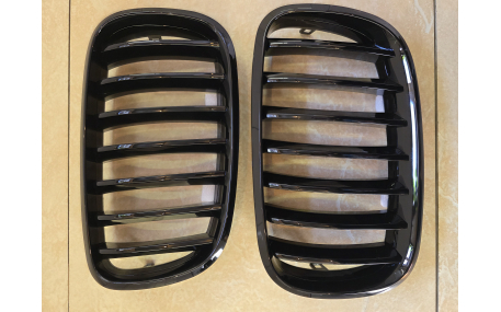 Решетка радиатора BMW X5 (E70)