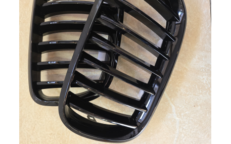 Решетка радиатора BMW X5 (E70)