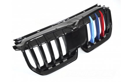 Решетка радиатора BMW X1 U11