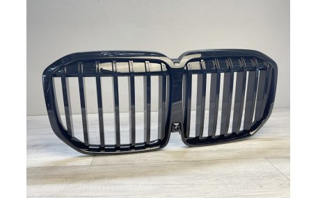 Решетка радиатора BMW X7 (G07) 2023-2025