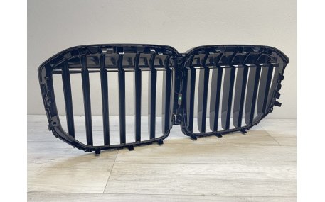 Решетка радиатора BMW X7 (G07) 2023-2025
