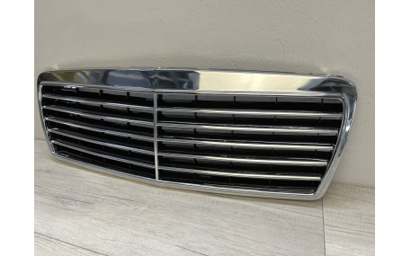 Решетка радиатора Mercedes E-class W210 1995-1999