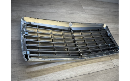 Решетка радиатора Mercedes E-class W124