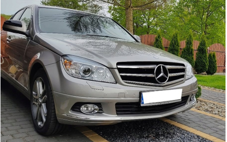 Решетка радиатора Mercedes C-class W204