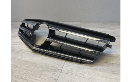 Решетка радиатора Mercedes C-class W204