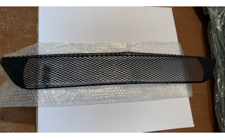 Решетка бампера Mercedes E-class W211 2006-2009