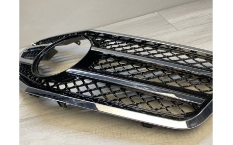 Решетка радиатора Mercedes E-class W212 2009-2013
