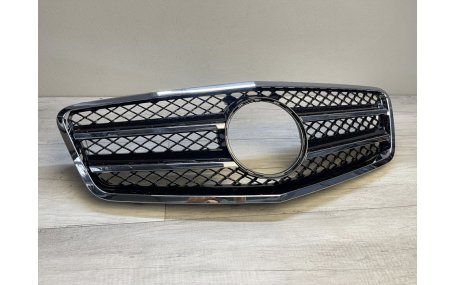 Решетка радиатора Mercedes E-class W212 2009-2013
