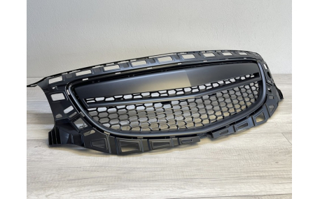 Решетка радиатора Opel Insignia 2008-2012