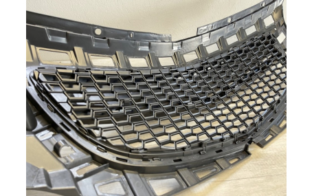 Решетка радиатора Opel Insignia 2008-2012