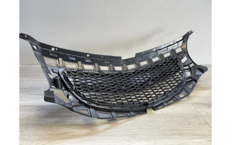 Решетка радиатора Opel Insignia 2008-2012