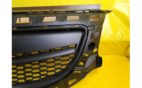 Решетка радиатора Opel Insignia 2008-2012