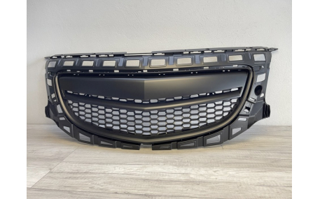 Решетка радиатора Opel Insignia 2008-2012