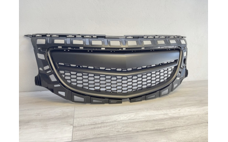 Решетка радиатора Opel Insignia 2008-2012