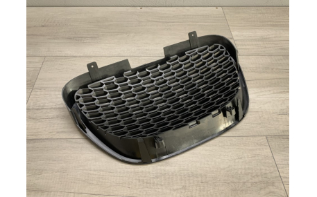 Решетка радиатора Seat 2005-2009