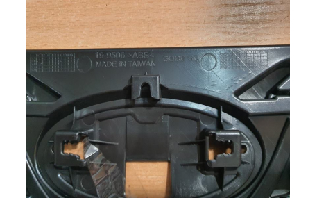 Решетка радиатора Subaru Forester