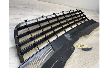 Решетка радиатора Volkswagen T5