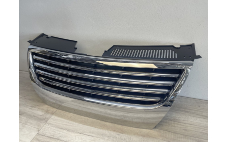 Решетка радиатора Volkswagen Passat B6
