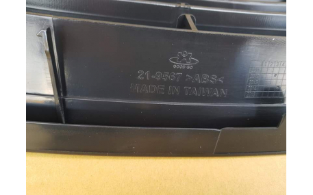 Решетка радиатора Volkswagen Tiguan 2007-2011