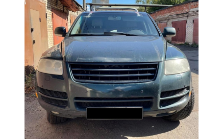 Решетка радиатора Volkswagen Touareg 2002-2006