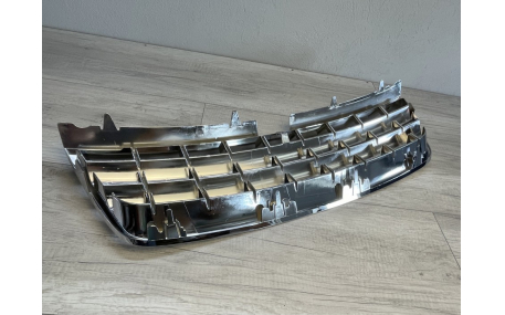 Решетка радиатора Volkswagen Touareg 2002-2006
