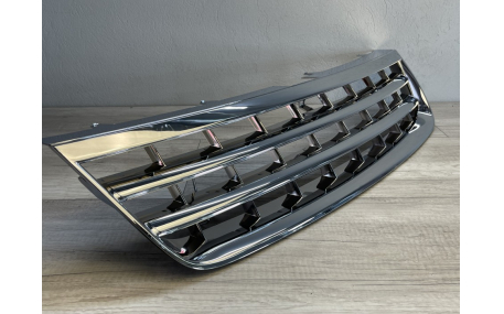 Решетка радиатора Volkswagen Touareg 2002-2006