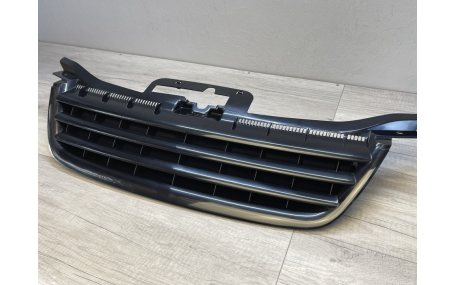 Решетка радиатора Volkswagen Touran 2003-2006
